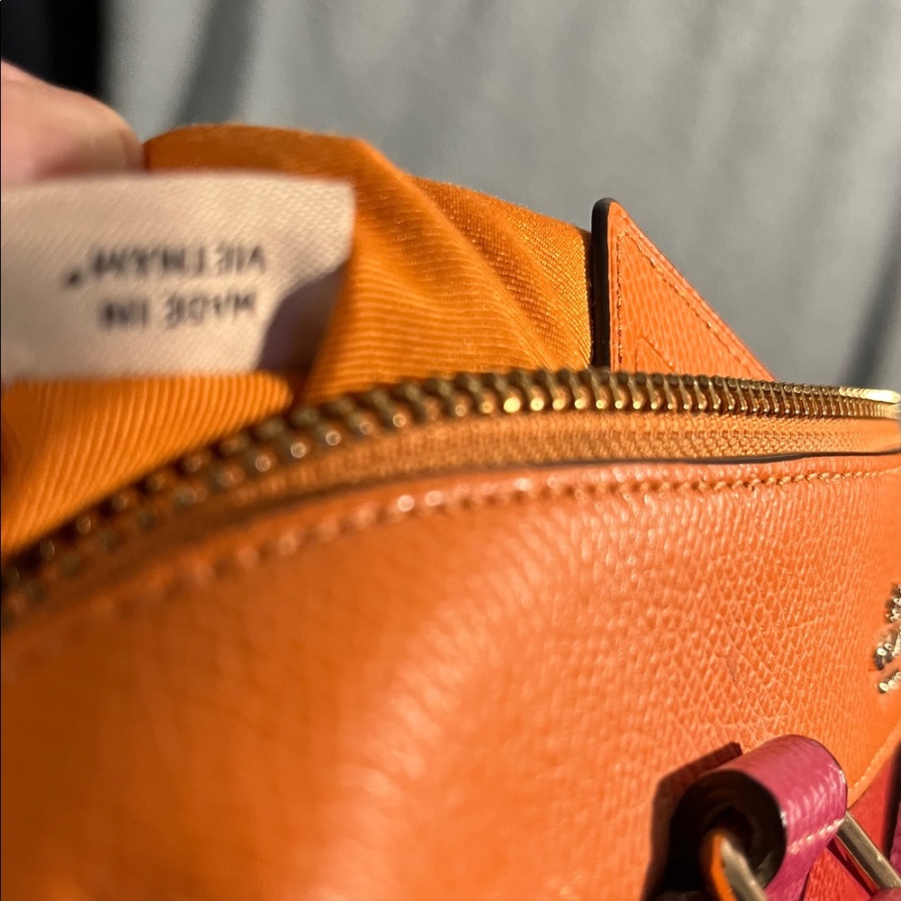 Colorful Coach Set - Picture 11 of 13